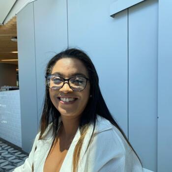 Babysitter em Porto Salvo: Catarina