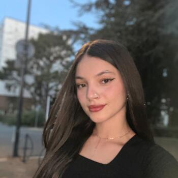 Babysitter in Angers: Maria