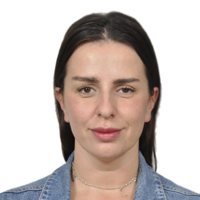 Babysitter in Winnipeg: Karina