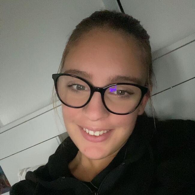 Babysitter in La Verpillière: Candice