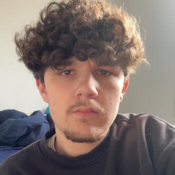 Babysitter in Longueville-sur-Scie: Evan