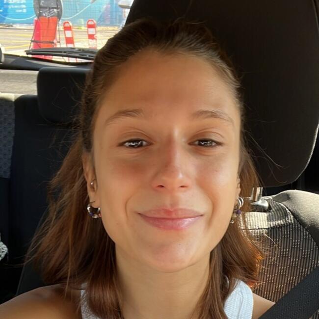 Babysitter in Florianópolis: Beatrice