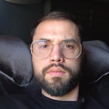 Babysitting job in Santana de Parnaíba: babysitting job Juliano