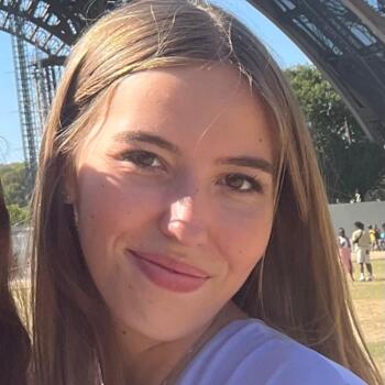 Babysitter in Mondeville: Emma