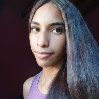 Babysitter in Emboscada: Paz