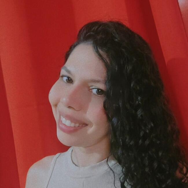 Babá em Manaus: Adriane