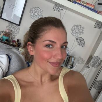 Babysitter London: Joana