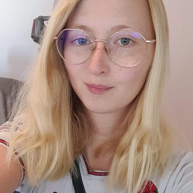 Babysitter in Trélissac: Elise