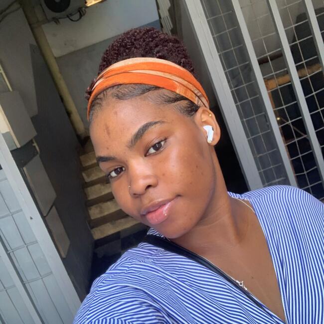 Babysitter in Sintra: Rhadija