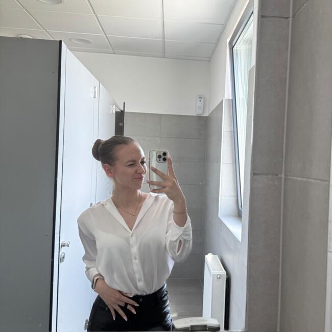 Varuška v Šenčur: Lana