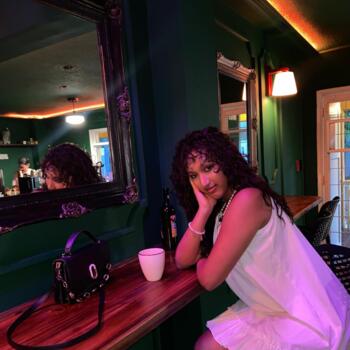 Babysitter Barcelona: Mya