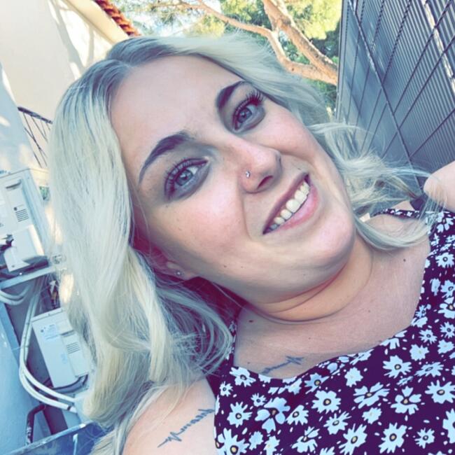 Babysitter in Cadolive: Clara