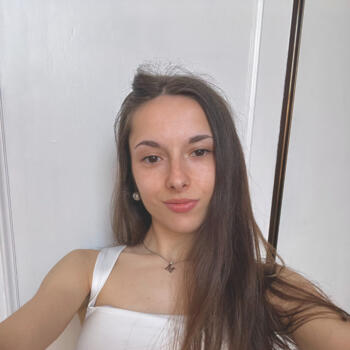 Babysitter in Santa Cruz de Bezana: Elisa