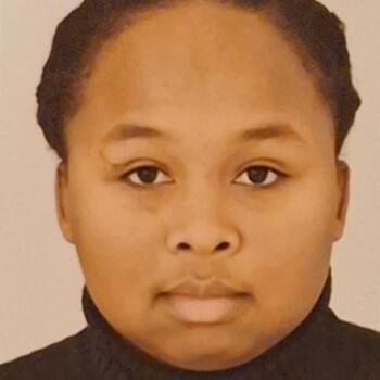 Babysitter in Elzach: Arielle