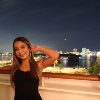 Babysitter Miami: Scarlett