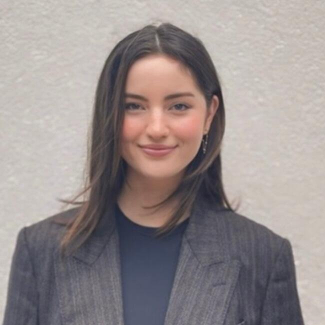 Babysitter in Saint-Germain-en-Laye: Lauren