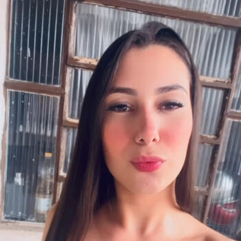 Emprego de babá em Itanhaém: emprego de babá Giovanna