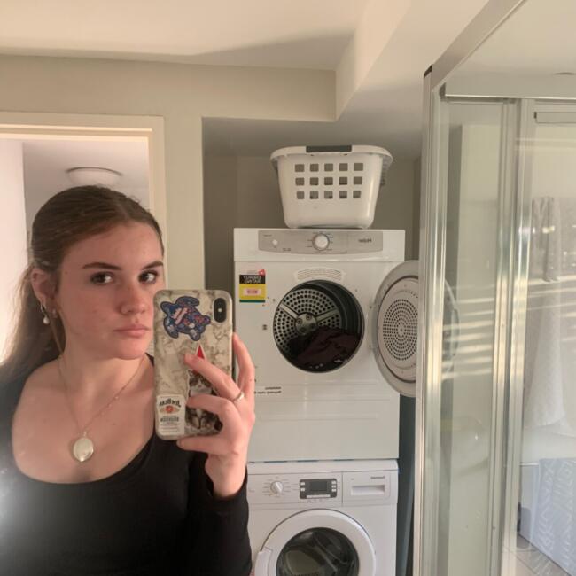 Babysitter in Sunshine Coast: Hannah