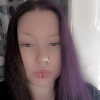 Babysitter in Glassport: Rhiannon