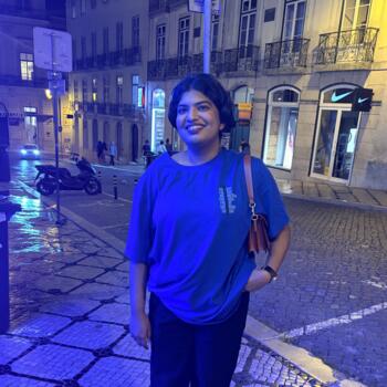 Babysitter in Lisbon: Amy