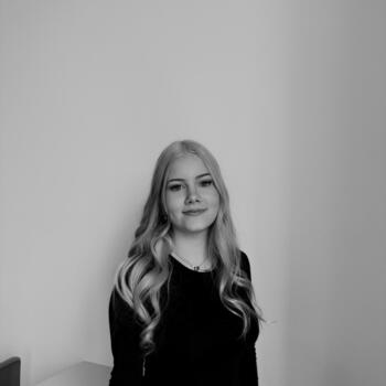 Babysitter in Caen: Adele