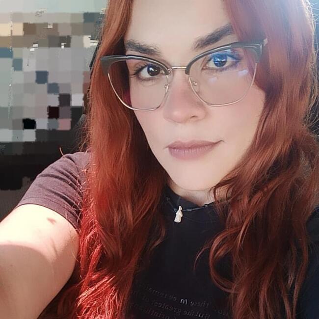 Babá em Pinhais: Pilar