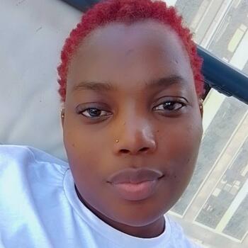 مربية أطفال في أبوظبي: Diana Jonathan