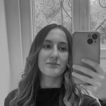 Babysitter in Grillon: Clara