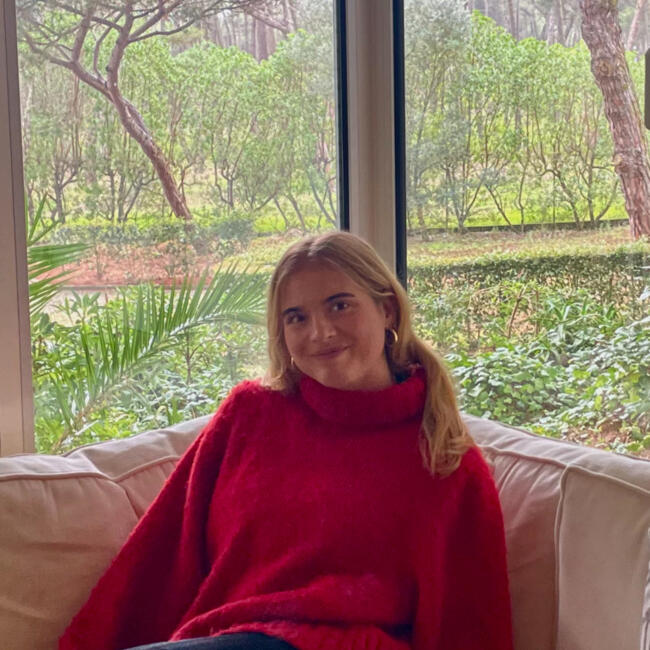 Babysitter em Algés: Mariana