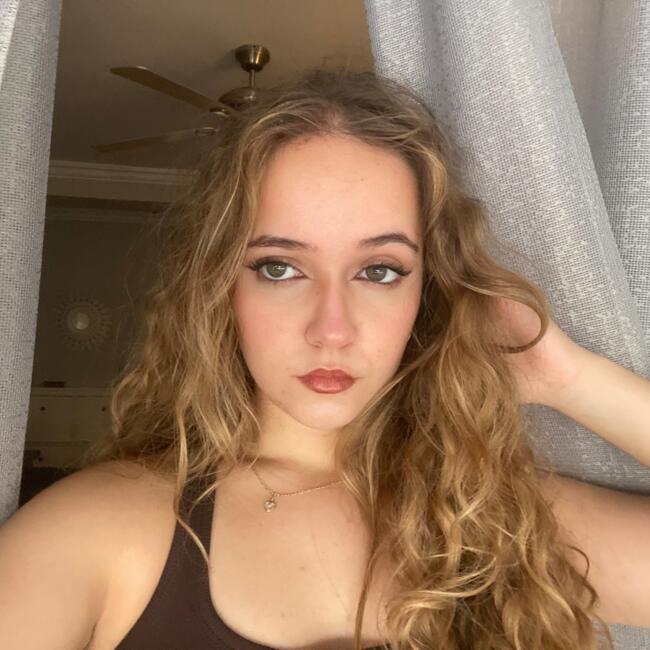 Babysitter in Seville: Cristina