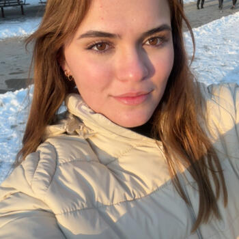 Babysitter in Toronto: Helena