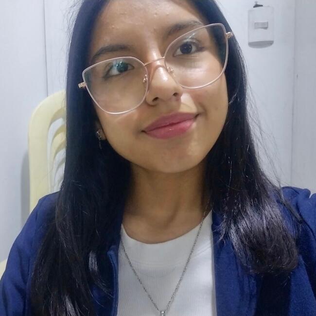 Babysitter in Lima: Kiara Abigail