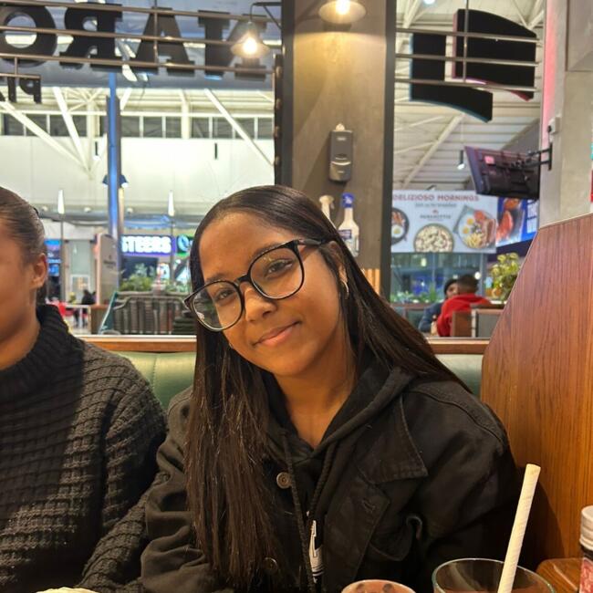 Babysitter in Goodwood (Western Cape): Zadah