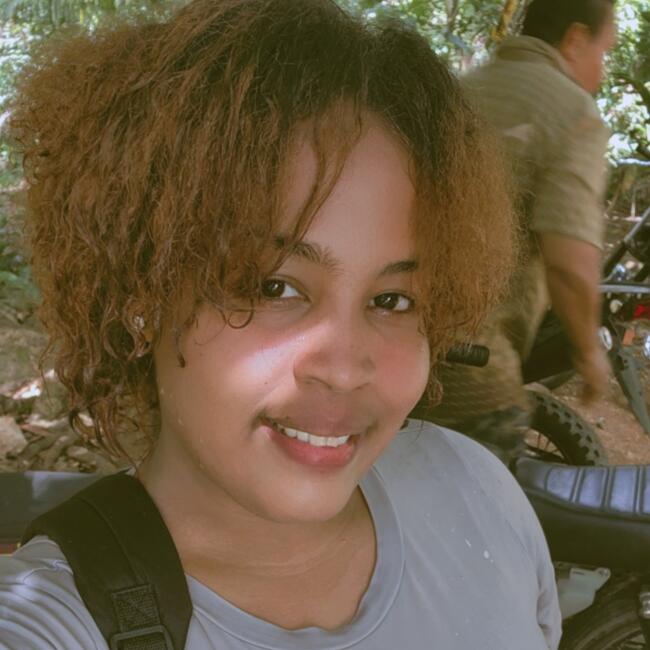 Babysitter in Pantanal: Jade