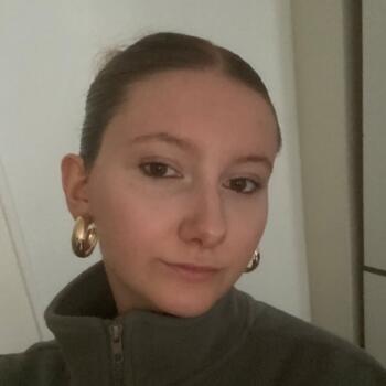 Babysitter in Angers: Alexya