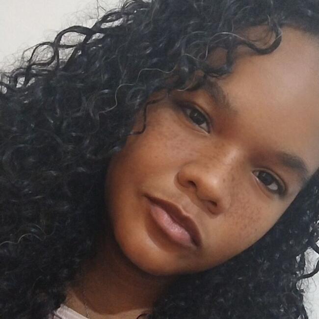 Babá em Paulista: Rebeka Oliveira 