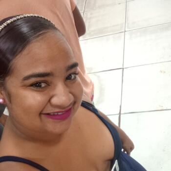 Babysitter in Simões Filho: Jaqueline