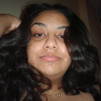 Babysitter in Cairo: Jomana