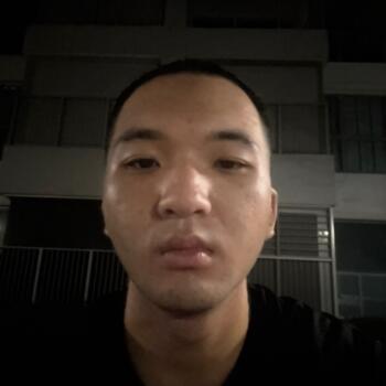 位于新加坡的家庭托育员: Ng