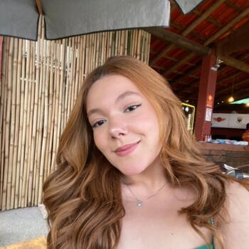 Babá Santa Luzia: Mariane