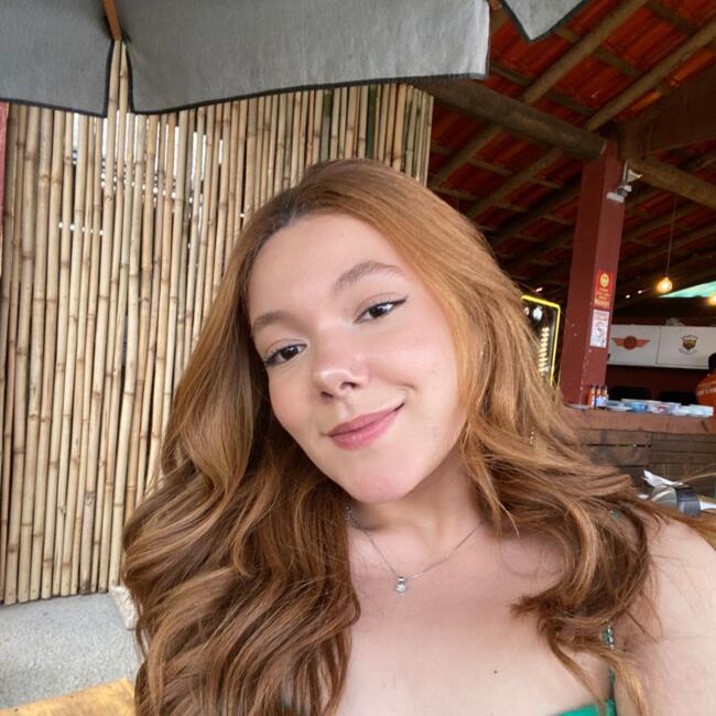 Babysitter in Santa Luzia: Mariane