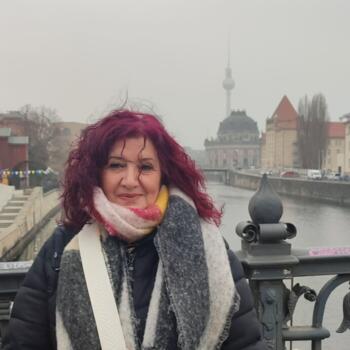 Babysitter in Petroúpolis: Μαρια