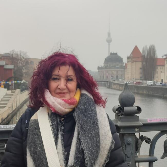 Babysitter in Petroúpolis: Μαρια