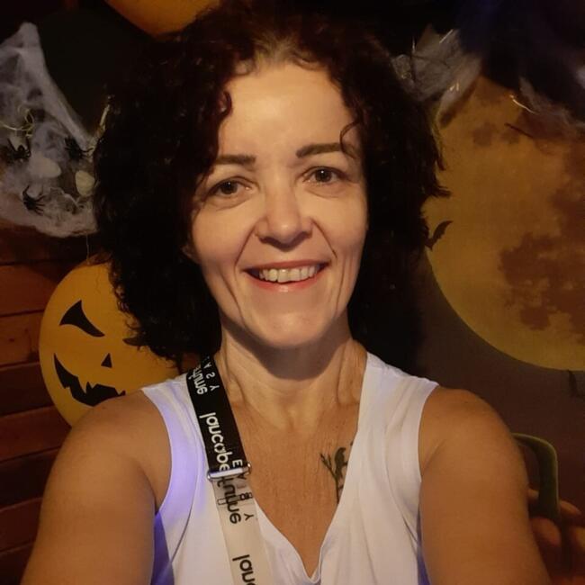 Babysitter in Barra do Garças: Simone