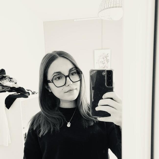 Babysitter in Carquefou: Chloé