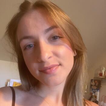 Babysitter Saint-Laurent (Centre-Val de Loire): Pauline