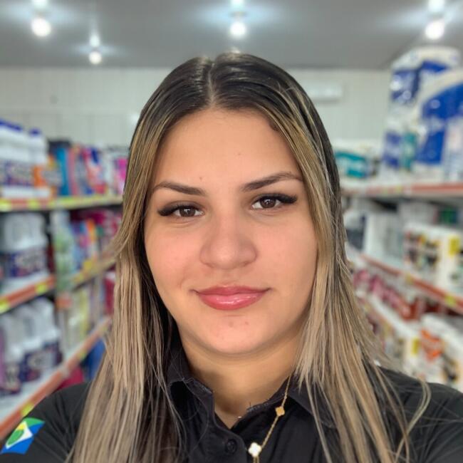 Babysitter in Juína: Karla fabiana