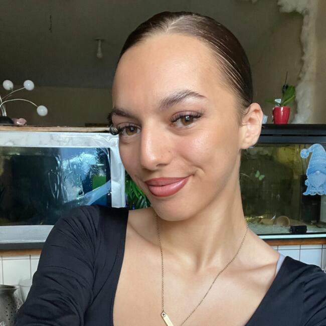 Babysitter in Saint-André-de-Cubzac: Amelia