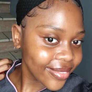 Babysitter Hillcrest (KwaZulu-Natal): Omhle
