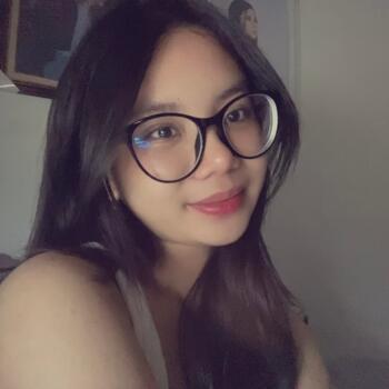 Babysitter in Denpasar: Jenny Damayani